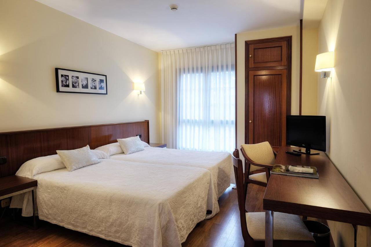 Hotel Y Apartamentos Arias Navia Rom bilde